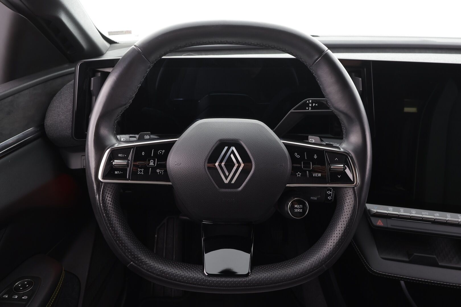 RENAULT MEGANE 2022 Techno 160kW * ACC / ILP / 360° / Puolinahat / Navi / LED / Keyless * - Kahdet renkaat aluvanteilla / Merkkihuollettu - HULLUT AVAJAISHULINAT KORKOTARJOUS 3,29 %