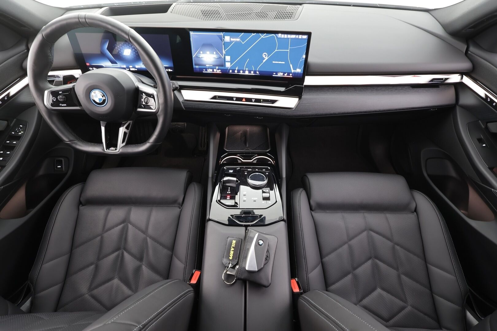 BMW I5 2024 G61 Touring eDrive40 M Sport - | ACC | HUD | Muistipenkit | Adapt.LED  360° | Comfort Access | Navi | Ratinlämmitin |