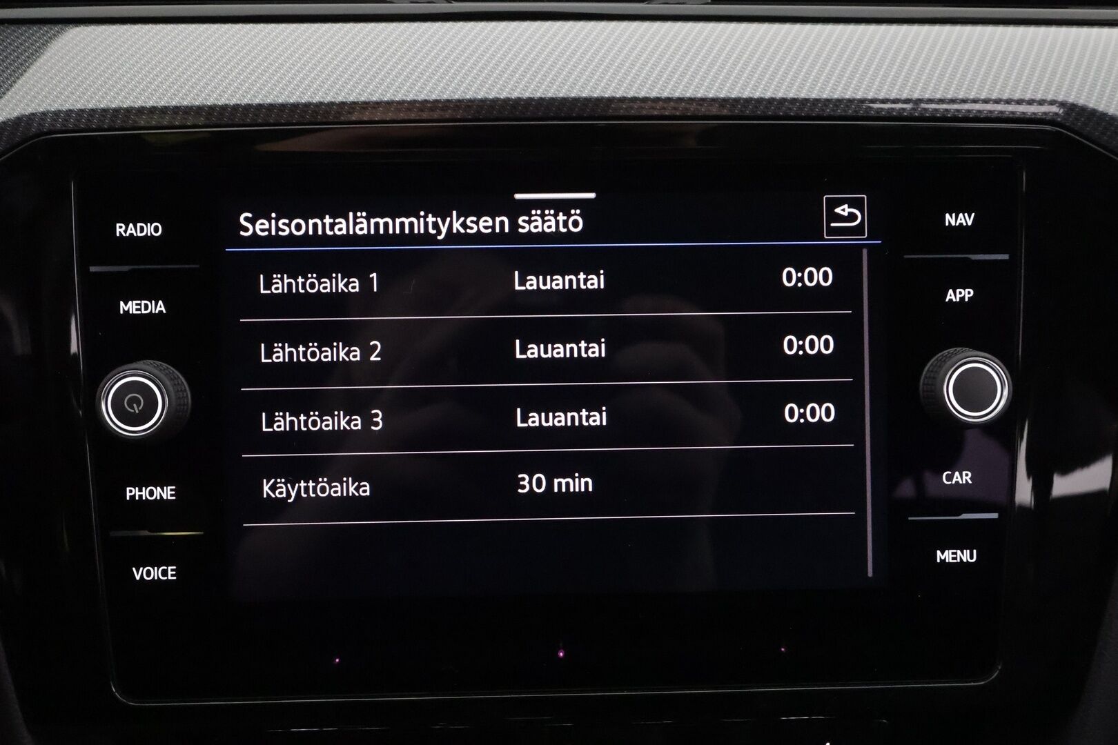 VOLKSWAGEN PASSAT 2023 Variant 2.0 TDI R-Line DSG * ACC / Webasto / Koukku / IQ-Light / Hierova ergocomfort istuin / P.kamera * - Merkkihuollettu / Kahdet Renkaat - HULLUT AVAJAISHULINAT KORKOTARJOUS 3,29 %