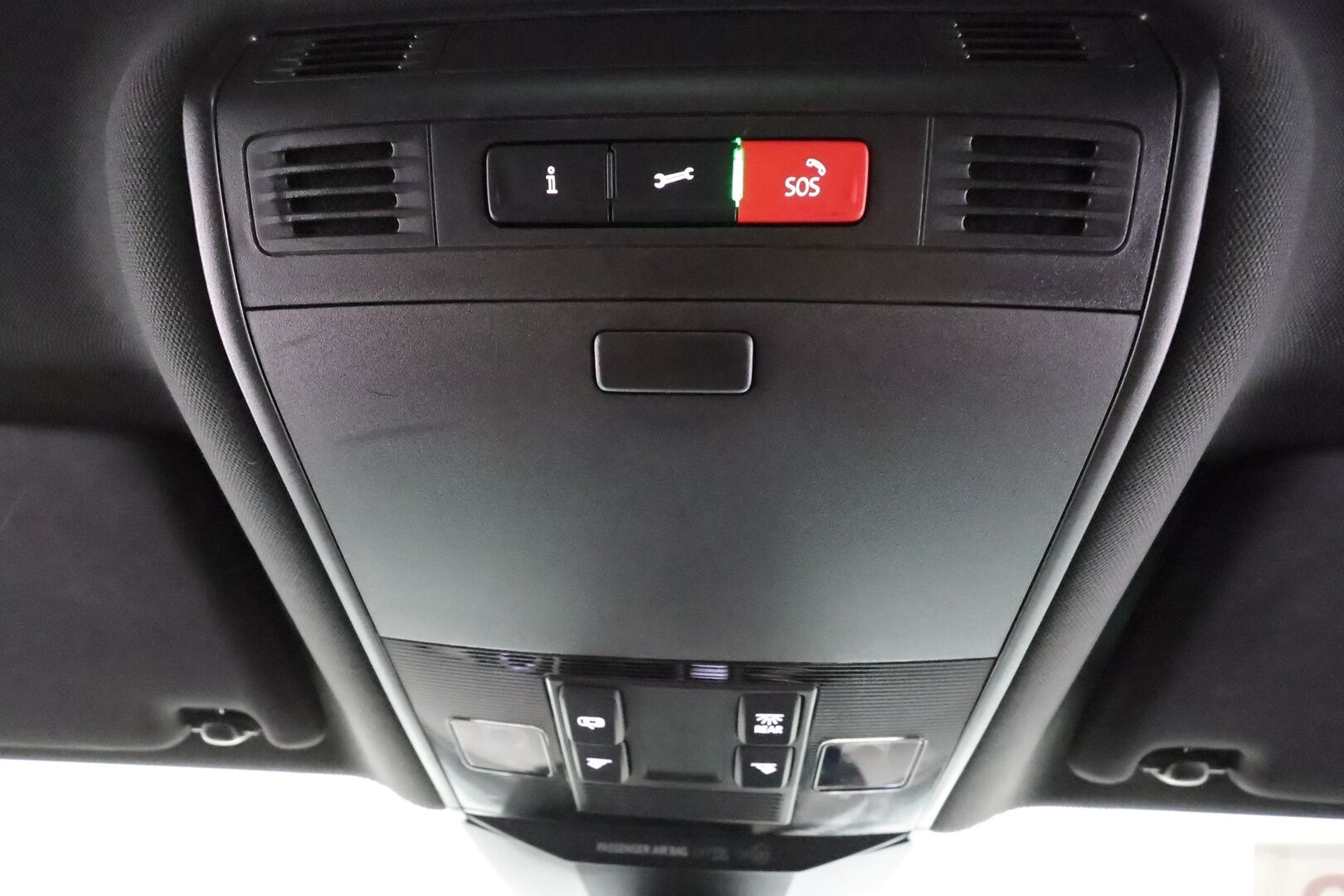 VOLKSWAGEN PASSAT 2023 Variant 2.0 TDI R-Line DSG * ACC / Webasto / Koukku / IQ-Light / Hierova ergocomfort istuin / P.kamera * - Merkkihuollettu / Kahdet Renkaat - HULLUT AVAJAISHULINAT KORKOTARJOUS 3,29 %