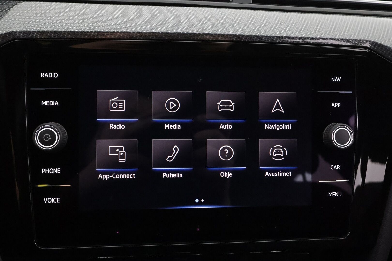 VOLKSWAGEN PASSAT 2023 Variant 2.0 TDI R-Line DSG * ACC / Webasto / Koukku / IQ-Light / Hierova ergocomfort istuin / P.kamera * - Merkkihuollettu / Kahdet Renkaat - HULLUT AVAJAISHULINAT KORKOTARJOUS 3,29 %