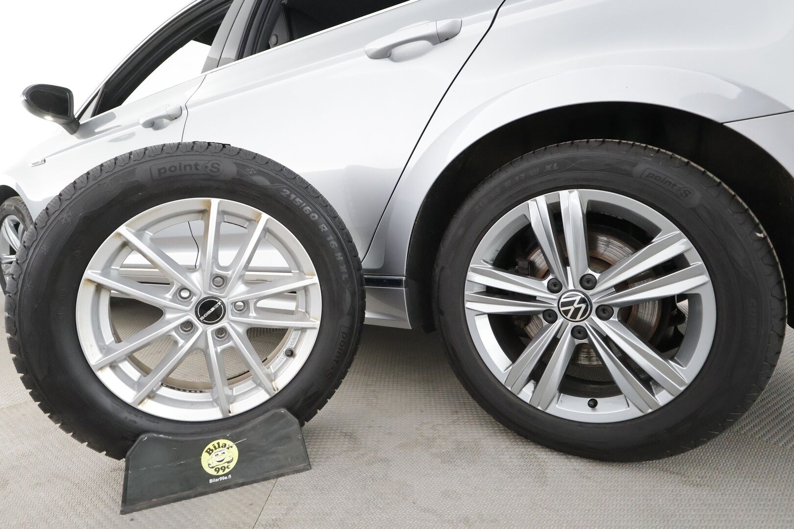 VOLKSWAGEN PASSAT 2023 Variant 2.0 TDI R-Line DSG * ACC / Webasto / Koukku / IQ-Light / Hierova ergocomfort istuin / P.kamera * - Merkkihuollettu / Kahdet Renkaat - HULLUT AVAJAISHULINAT KORKOTARJOUS 3,29 %