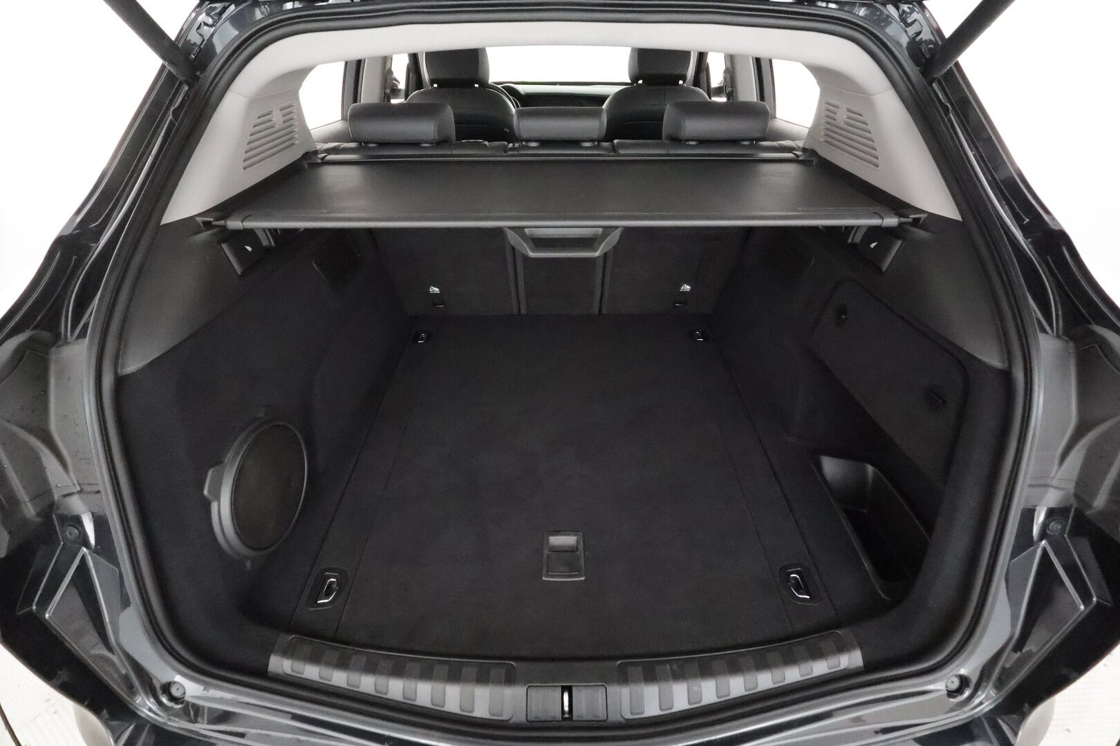 ALFA ROMEO STELVIO 2021 2,2 Diesel 190hp AT8 AWD Ti -  H&K | Panorama | ACC | P.Kamera | Xenon | Muistipenkki | Navi | Kaistavahti | Keyless | Merkkihuollot