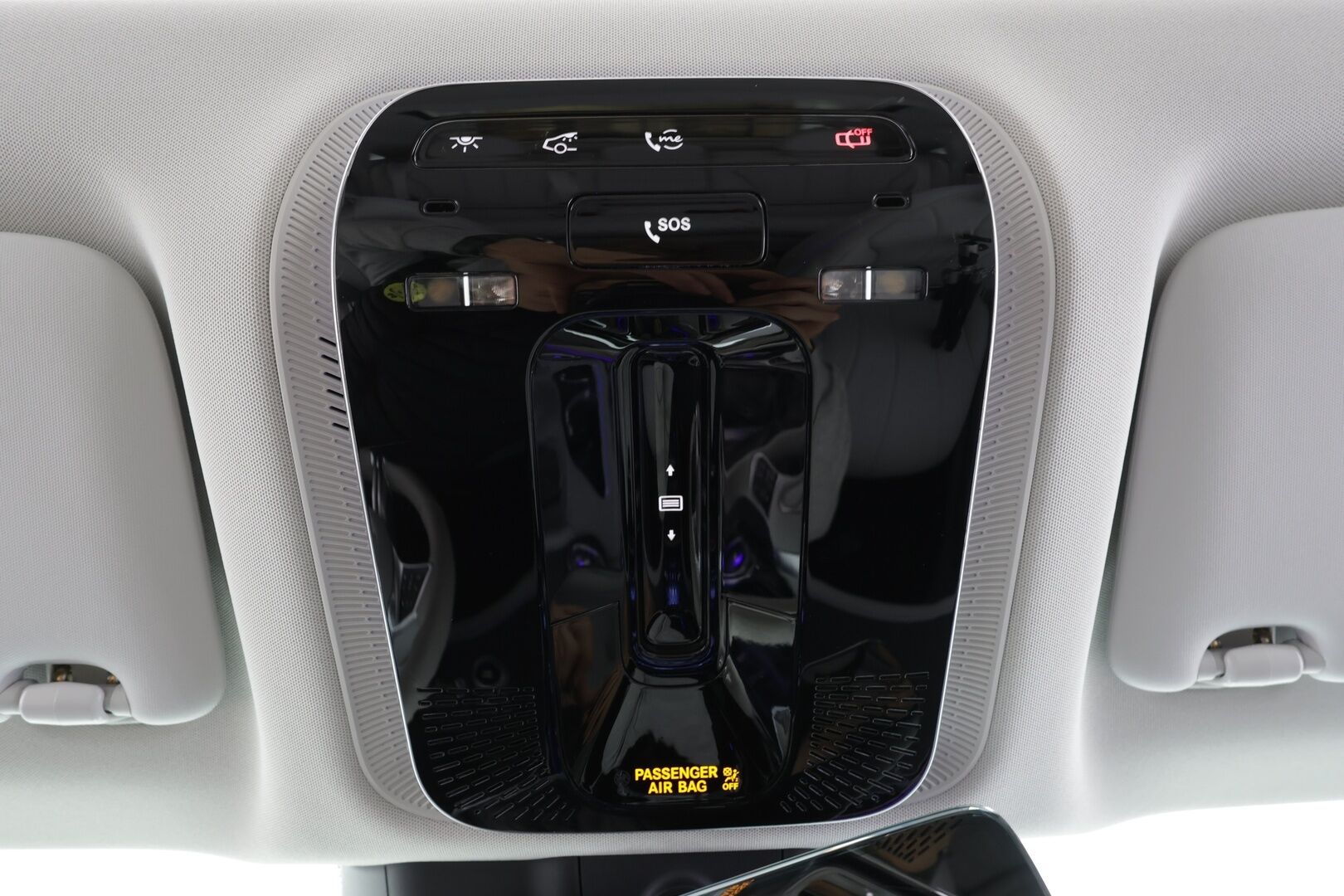 MERCEDES-BENZ EQE 2023 350 AMG-styling * Distronic+ / HUD / Burmester / Panorama / Digital Light / 360° / Muistipenkit / Akuston esilämmitys / Airmatic DC * - Kahdet renkaat aluvanteilla / Merkkihuollettu / Supervarusteet - HULLUT AVAJAISHULINAT KORKOTARJOUS 3,29 %