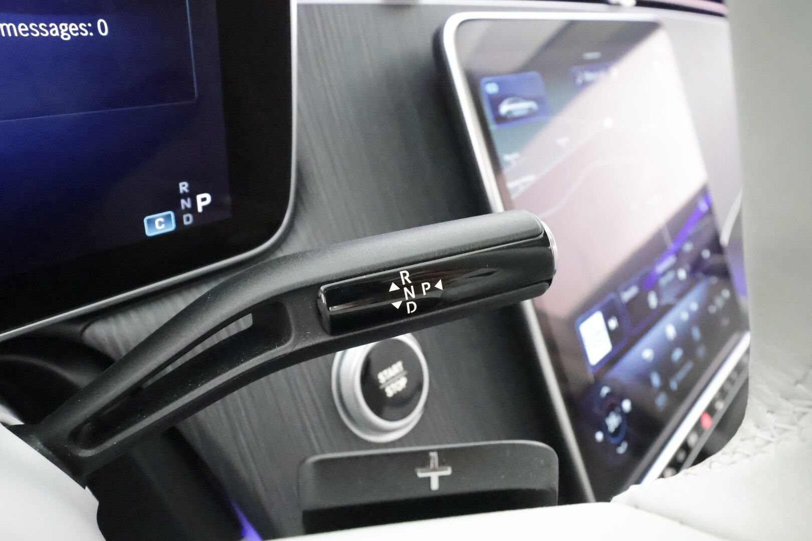 MERCEDES-BENZ EQE 2023 350 AMG-styling * Distronic+ / HUD / Burmester / Panorama / Digital Light / 360° / Muistipenkit / Akuston esilämmitys / Airmatic DC * - Kahdet renkaat aluvanteilla / Merkkihuollettu / Supervarusteet - HULLUT AVAJAISHULINAT KORKOTARJOUS 3,29 %