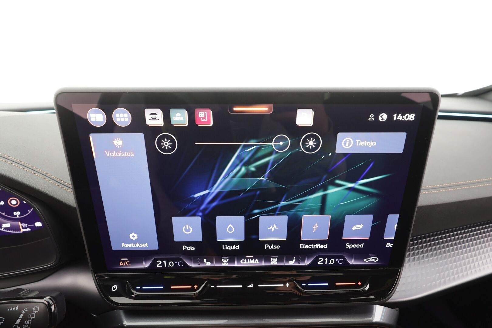 CUPRA FORMENTOR 2025 1.5 eTSI 110 kW MHEV DSG * ACC / LED / P.kamera / Keyless / Apple&Android ** - Kahdet Renkaat / Merkkihuollettu - HULLUT AVAJAISHULINAT KORKOTARJOUS 3,29 %