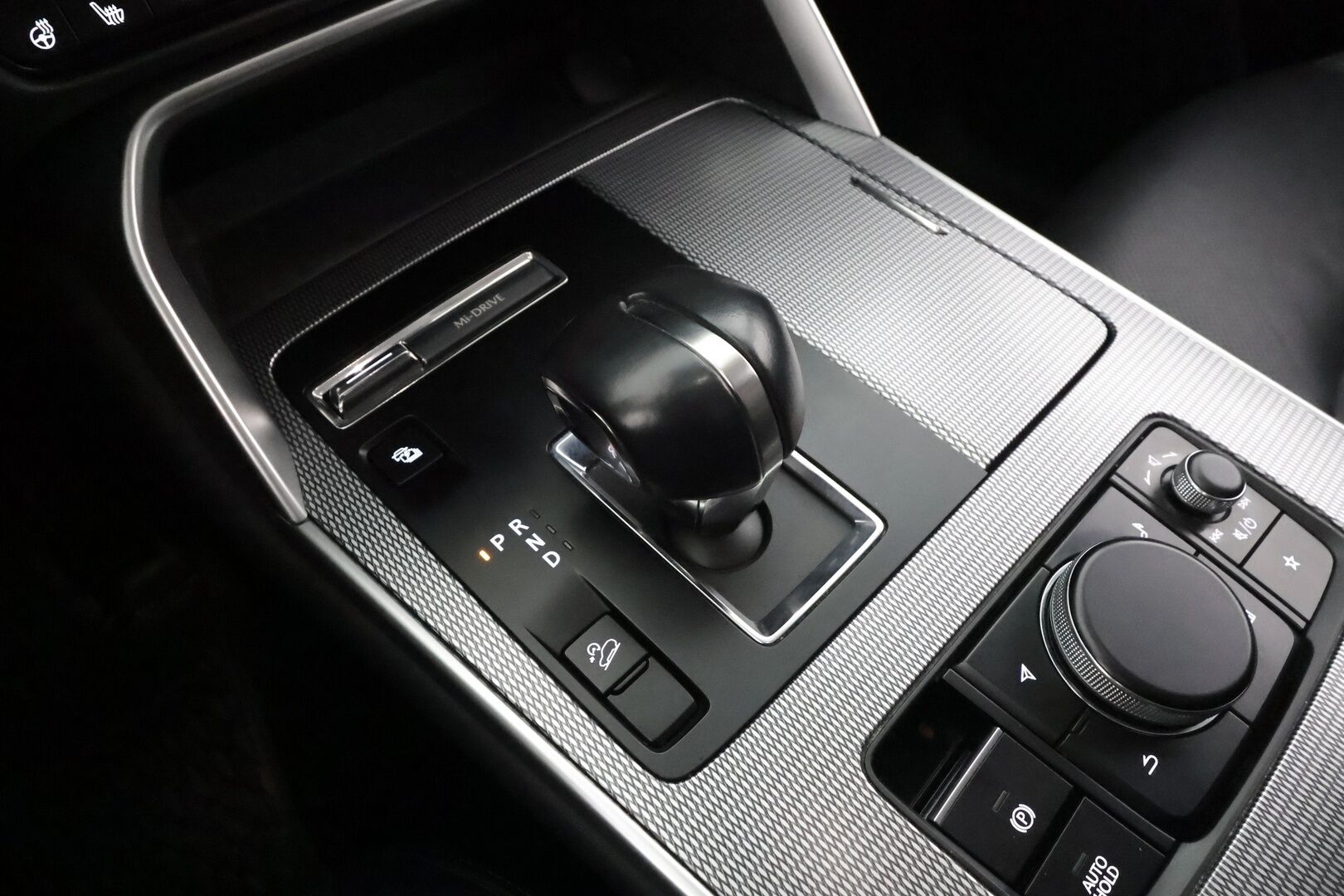 MAZDA CX-60 2022 17,8kWh 2,5PHEV 8AT Exlusive-Line * Vakkari / Koukku / HUD / LED / Muistipenkki / P.Kamera / Ilmastoidut Sporttipenkit * - Kahdet Renkaat / Merkkihuollettu - HULLUT AVAJAISHULINAT KORKOTARJOUS 3,29 %