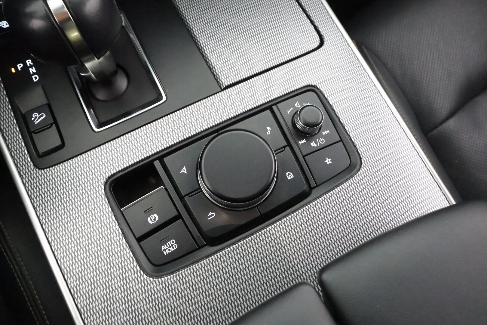 MAZDA CX-60 2022 17,8kWh 2,5PHEV 8AT Exlusive-Line * Vakkari / Koukku / HUD / LED / Muistipenkki / P.Kamera / Ilmastoidut Sporttipenkit * - Kahdet Renkaat / Merkkihuollettu - HULLUT AVAJAISHULINAT KORKOTARJOUS 3,29 %