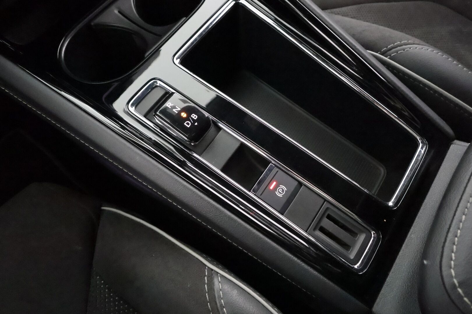 SKODA ENYAQ 2022 80X 4X4 Sportline 265hv * ACC / ILP / Matrix-LED / 360-Kamera / Muistipenkki / Apple&Android * - Merkkihuollettu / Kahdet Renkaat - HULLUT AVAJAISHULINAT KORKOTARJOUS 3,29 %