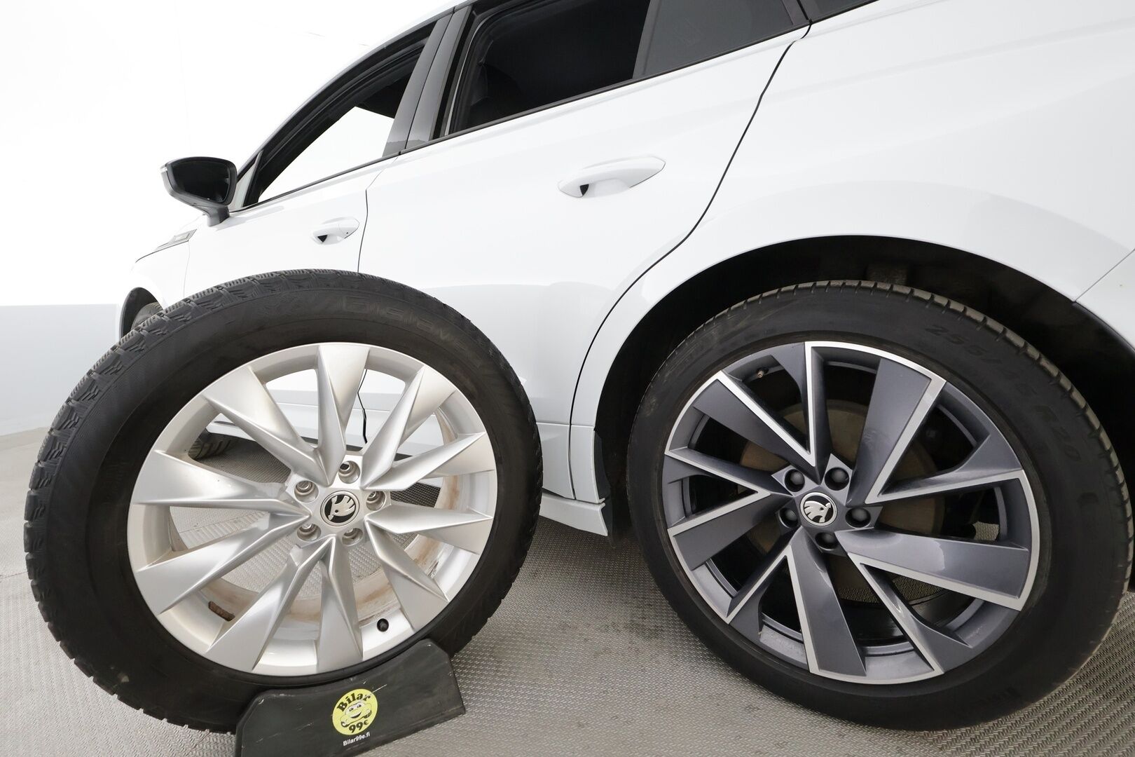 SKODA ENYAQ 2022 80X 4X4 Sportline 265hv * ACC / ILP / Matrix-LED / 360-Kamera / Muistipenkki / Apple&Android * - Merkkihuollettu / Kahdet Renkaat - HULLUT AVAJAISHULINAT KORKOTARJOUS 3,29 %