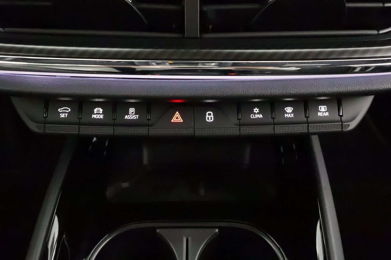 SKODA ENYAQ 2022 80X 4X4 Sportline 265hv * ACC / ILP / Matrix-LED / 360-Kamera / Muistipenkki / Apple&Android * - Merkkihuollettu / Kahdet Renkaat - HULLUT AVAJAISHULINAT KORKOTARJOUS 3,29 %