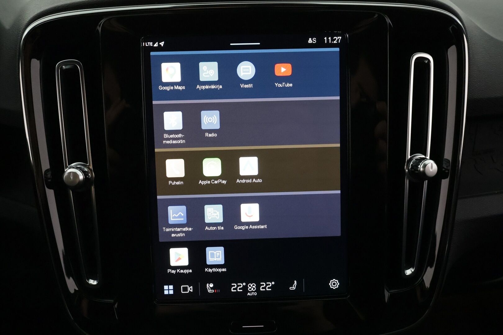 Volvo XC40 2023 Recharge Twin Plus * ACC / ILP / Muistipenkki / Koukku / BLIS / P.kamera / Keyless / Navi / LED / Ratinlämmitin * - Merkkihuollettu - HULLUT AVAJAISHULINAT KORKOTARJOUS 3,29 %