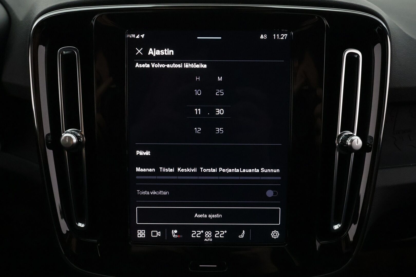 Volvo XC40 2023 Recharge Twin Plus * ACC / ILP / Muistipenkki / Koukku / BLIS / P.kamera / Keyless / Navi / LED / Ratinlämmitin * - Merkkihuollettu - HULLUT AVAJAISHULINAT KORKOTARJOUS 3,29 %