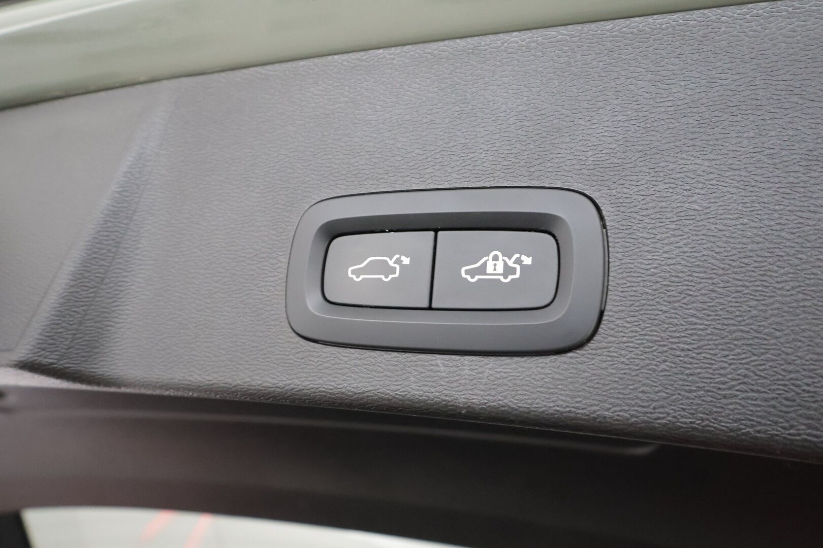 Volvo XC40 2023 Recharge Twin Plus * ACC / ILP / Muistipenkki / Koukku / BLIS / P.kamera / Keyless / Navi / LED / Ratinlämmitin * - Merkkihuollettu - HULLUT AVAJAISHULINAT KORKOTARJOUS 3,29 %