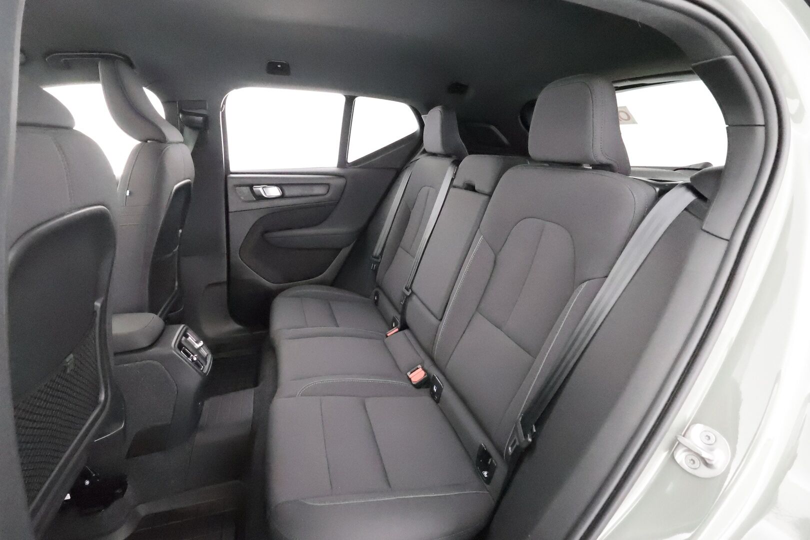 Volvo XC40 2023 Recharge Twin Plus * ACC / ILP / Muistipenkki / Koukku / BLIS / P.kamera / Keyless / Navi / LED / Ratinlämmitin * - Merkkihuollettu - HULLUT AVAJAISHULINAT KORKOTARJOUS 3,29 %