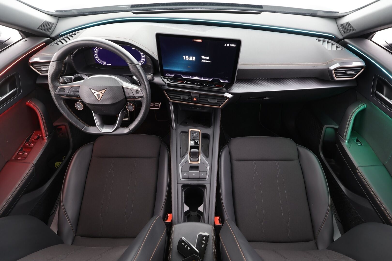 CUPRA FORMENTOR 2025 1.5 eTSI 110 kW MHEV DSG * ACC / LED / Puolinahat / P.kamera / Keyless / Apple&Android * - Kahdet Renkaat / Merkkhuollot - HULLUT AVAJAISHULINAT KORKOTARJOUS 3,29 %