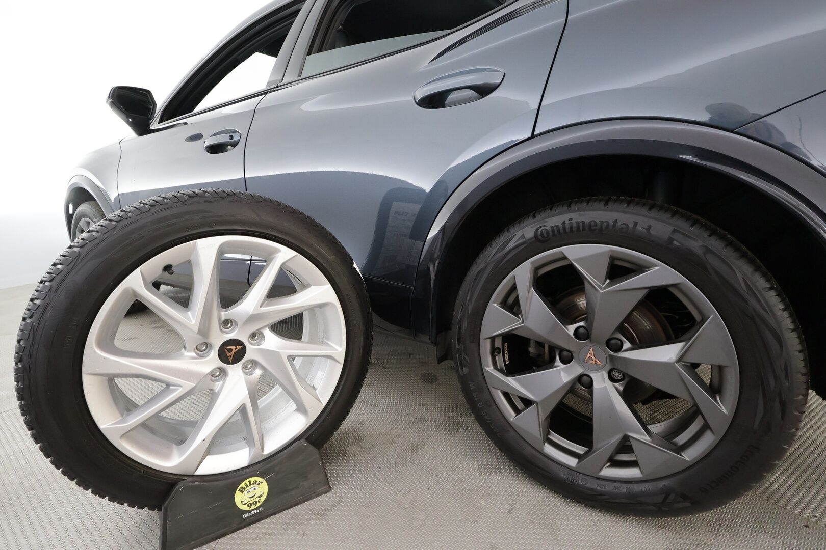 CUPRA FORMENTOR 2025 1.5 eTSI 110 kW MHEV DSG * ACC / LED / Puolinahat / P.kamera / Keyless / Apple&Android * - Kahdet Renkaat / Merkkhuollot - HULLUT AVAJAISHULINAT KORKOTARJOUS 3,29 %