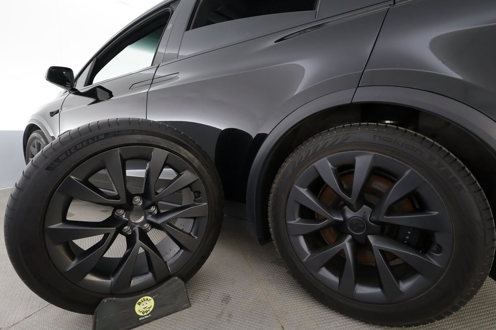 TESLA MODEL X 2023 Long Range AWD - | Koukku | ILP | Premium Audio | Ilmastoidut nahat | Ilma-alusta | Facelift | Viihdenäyttö | P.kamera | Kahdet renkaat aluvanteilla | ALV |