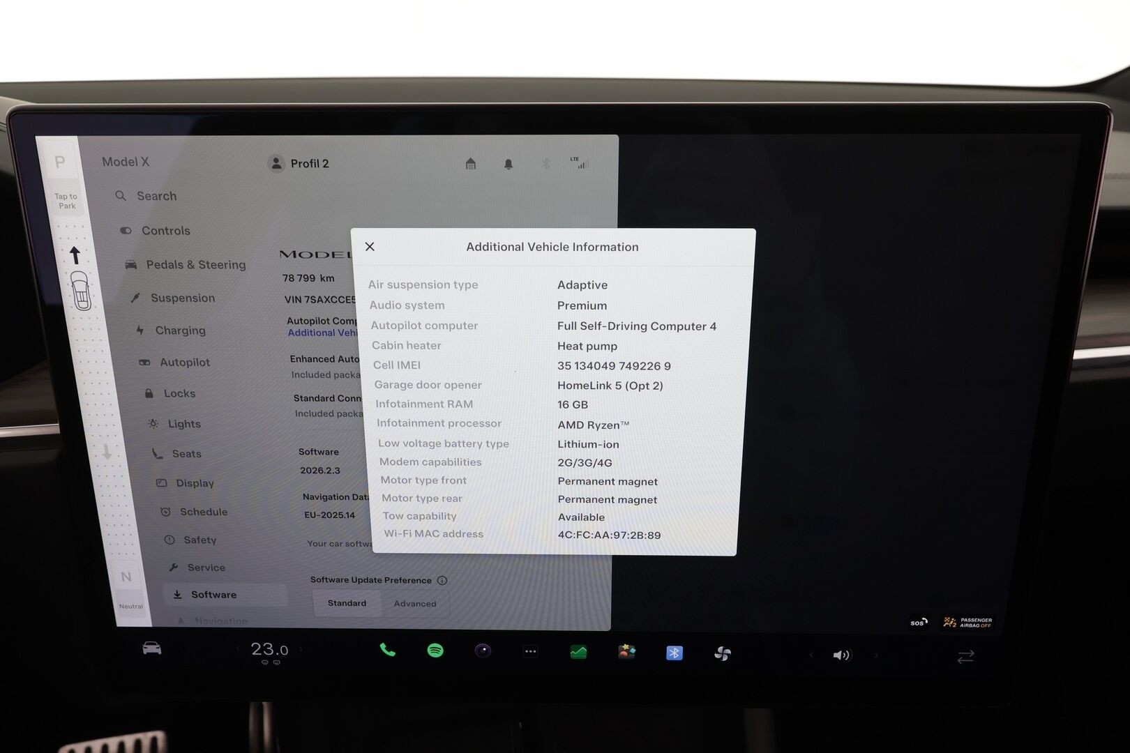 TESLA Model X 2023 Long Range AWD 7-P * Koukku / ILP / Premium Audio / Ilmastoidut nahat / Ilma-alusta / Facelift / Viihdenäyttö / P.kamera * - Kahdet renkaat aluvanteilla / ALV - HULLUT AVAJAISHULINAT KORKOTARJOUS 3,29 %