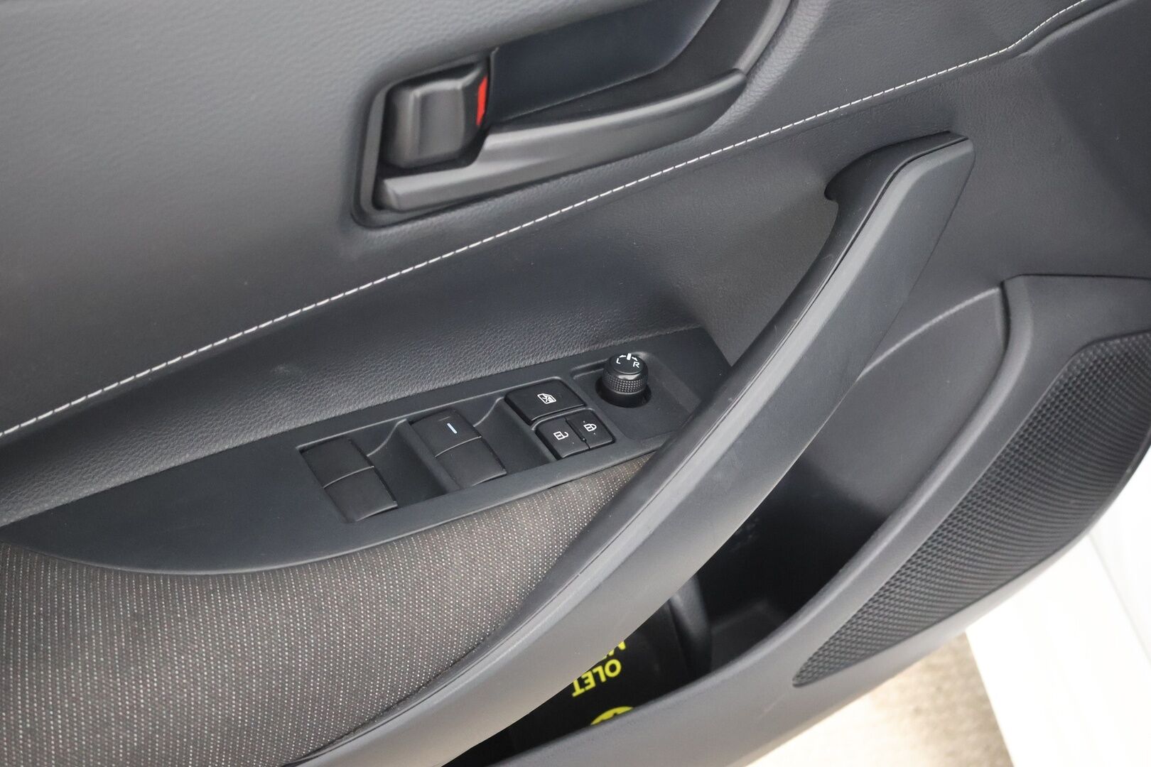 TOYOTA COROLLA 2023 Touring Sports 1,8 Hybrid Life * ACC / Kaistavahti / P.kamera / Navi / LED / Digimittaristo / Facelift * - Kahdet renkaat aluvanteilla - HULLUT AVAJAISHULINAT KORKOTARJOUS 3,29 %