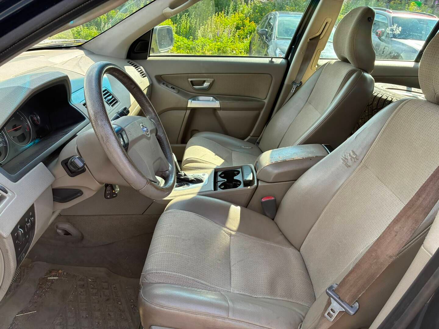 Volvo XC90 2003 D5 Kinetic 7-P Yritysoutlet - Myydään vain yrityksille - 7-Paikkainen | Ilmastointi | Vetokoukku | Puolinahat