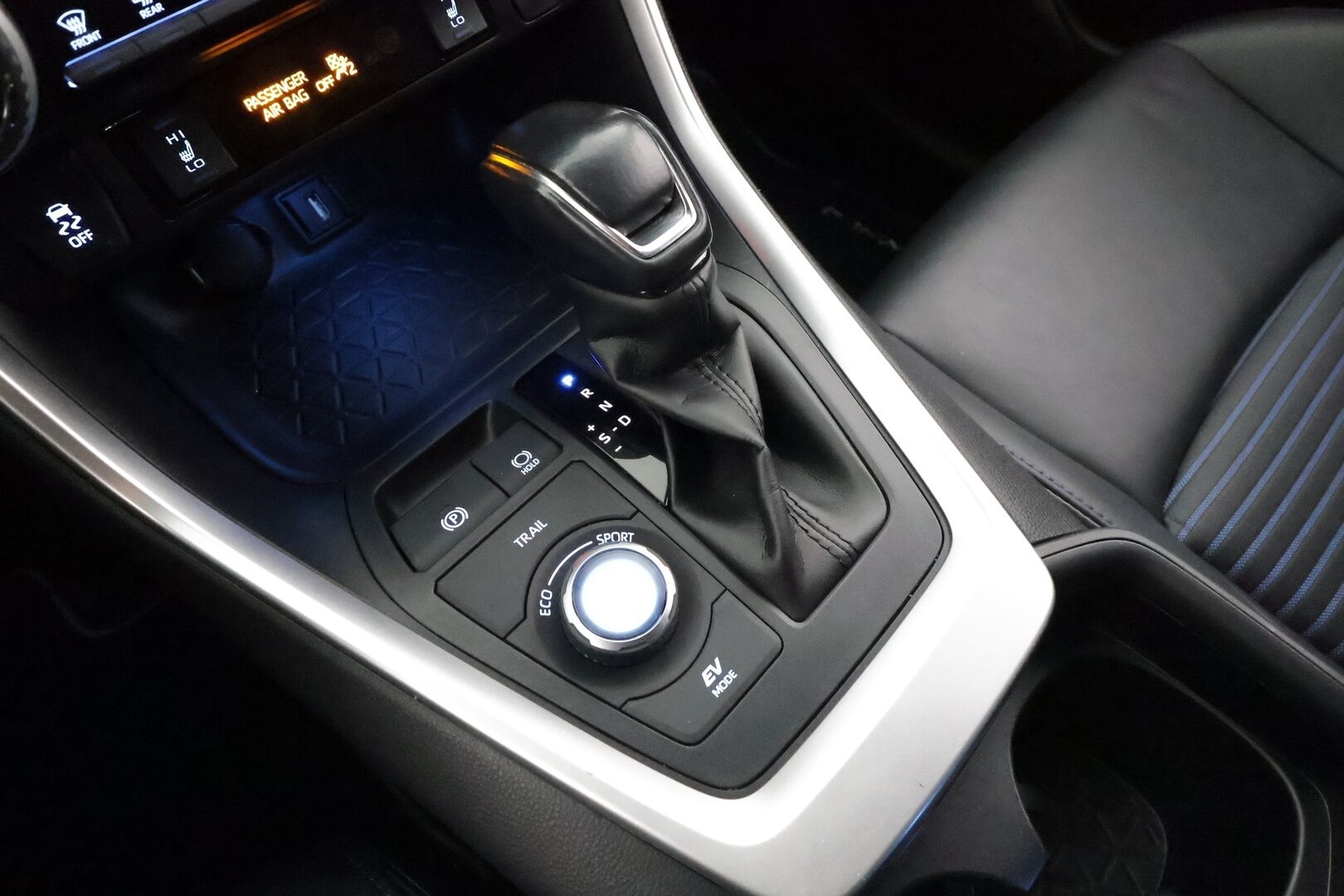 TOYOTA RAV4 2020 2.0 Hybrid AWD-i Style - ACC | JBL | P.kamera | Puolinahat | LED | Keyless | Sähköluukku | Ratinlämmitin