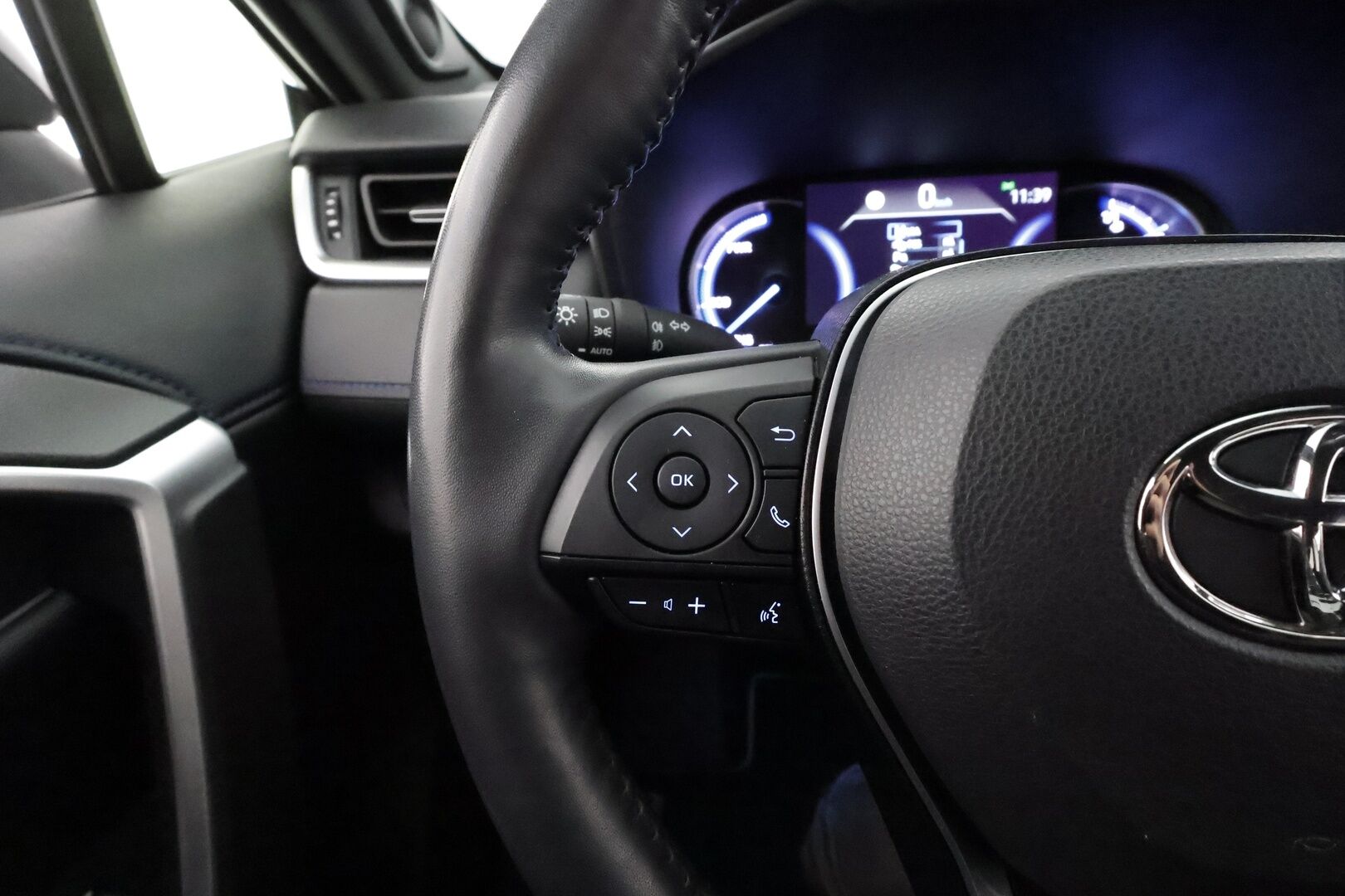 TOYOTA RAV4 2020 2.0 Hybrid AWD-i Style - ACC | JBL | P.kamera | Puolinahat | LED | Keyless | Sähköluukku | Ratinlämmitin