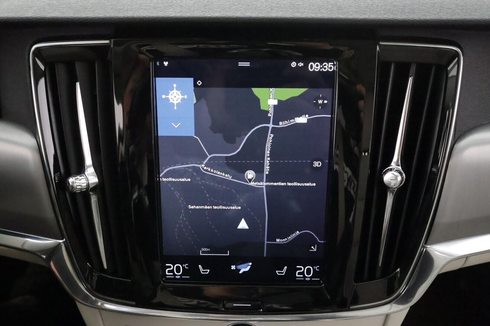 Volvo V90 2019 T4 Momentum Aut. * ACC / Webasto / Panorama / Koukku / Full LED / Nahat / Keyless / Navi / Sähköluukku / Ratinlämmitin * - Kahdet renkaat aluvanteilla