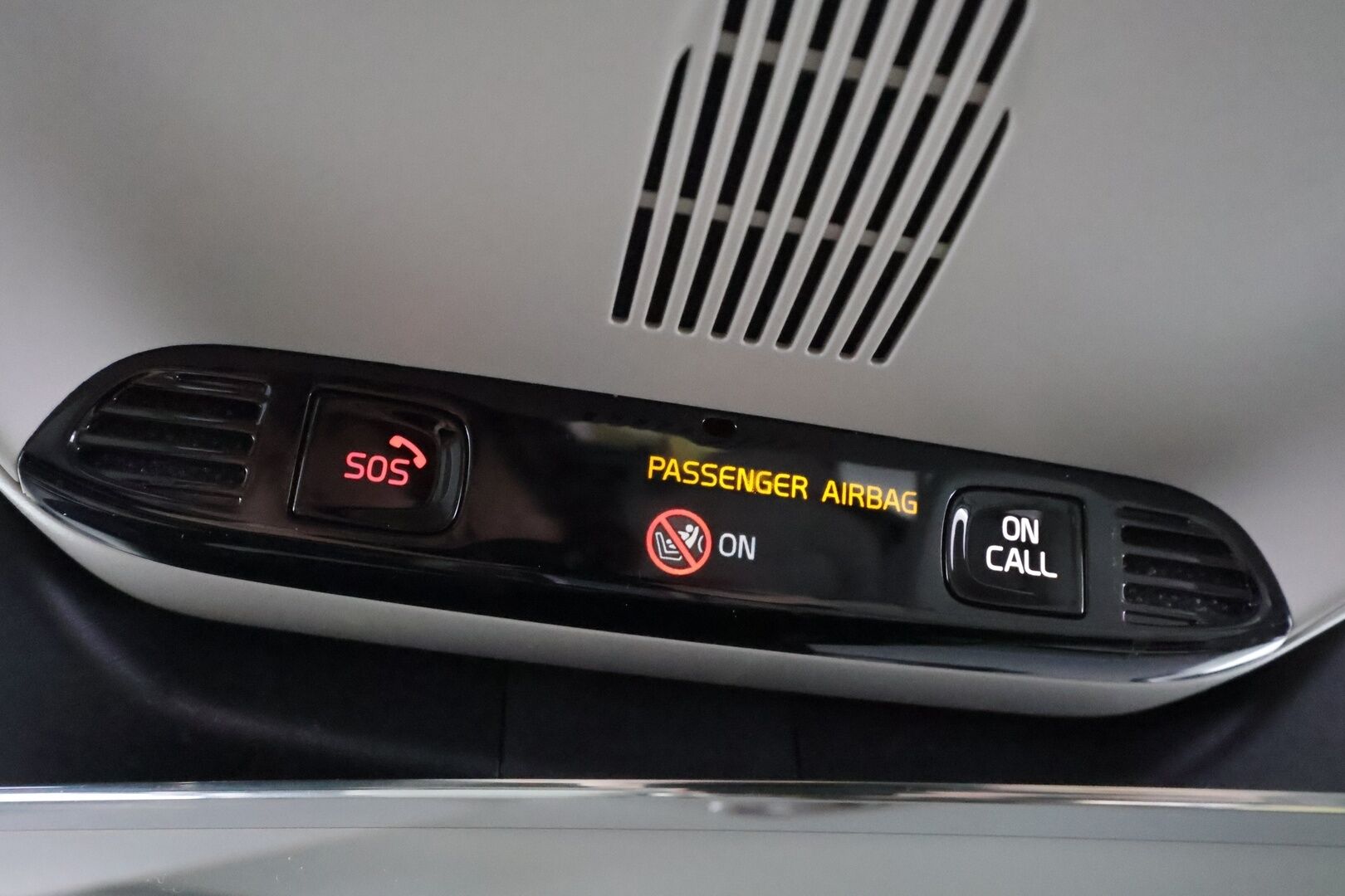 Volvo V90 2017 D4 AWD Inscription aut * ACC / Webasto / Full LED / P.kamera / Muistipenkki / Nahat / Navi / Keyless / Sähköluukku * - 2x Volvo Alut huippurenkailla / Merkkihuollettu / Crystal White - Metalliväri
