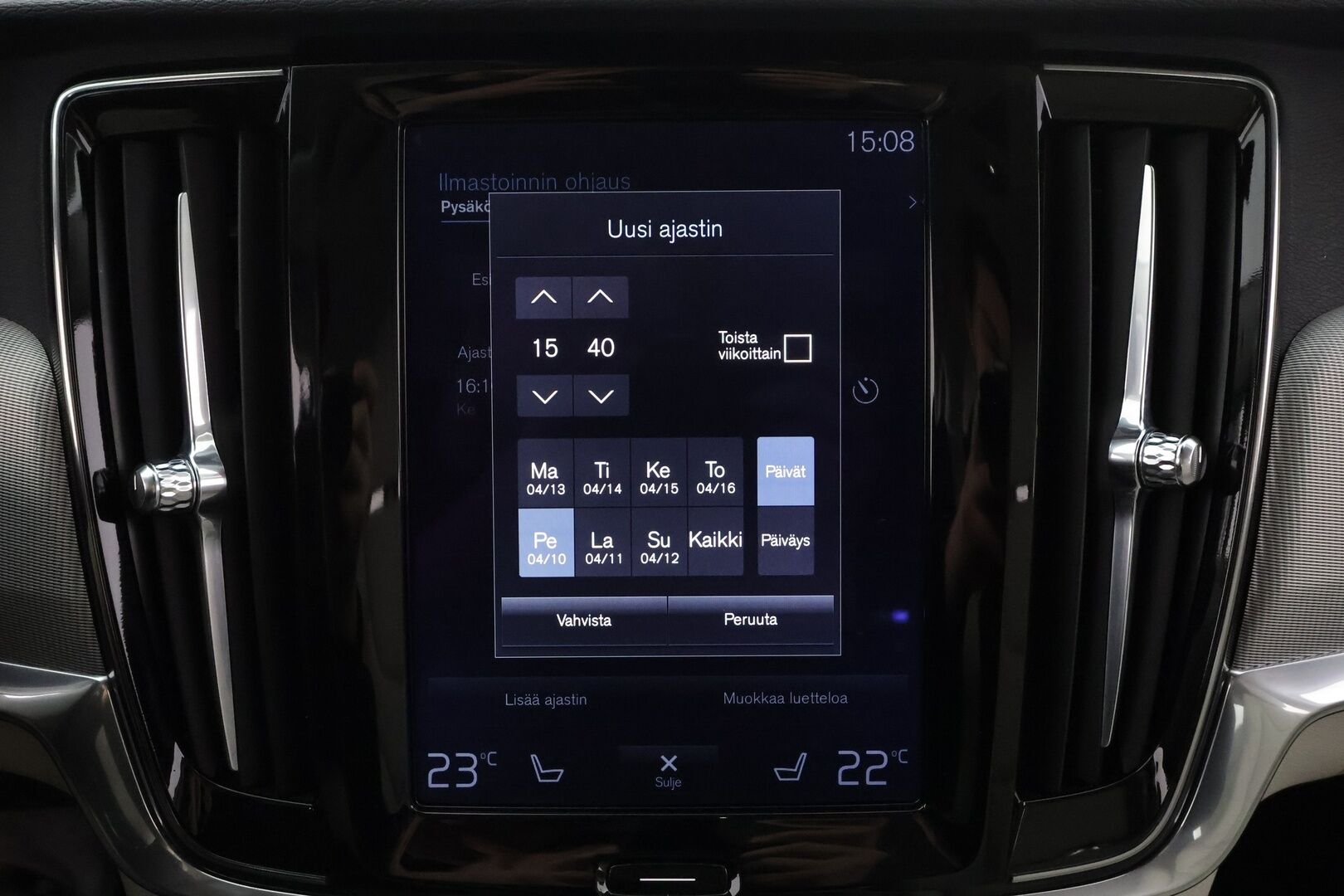 Volvo V90 2017 D4 AWD Inscription aut * ACC / Webasto / Full LED / P.kamera / Muistipenkki / Nahat / Navi / Keyless / Sähköluukku * - 2x Volvo Alut huippurenkailla / Merkkihuollettu / Crystal White - Metalliväri
