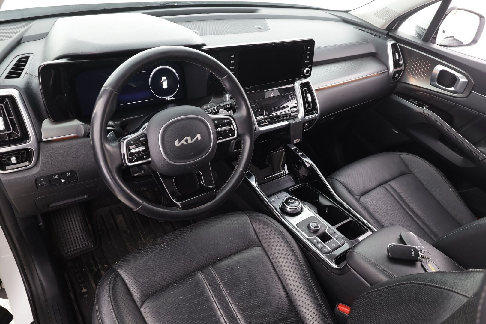 KIA SORENTO 2023 1,6 T-GDI Plug-in Hybrid AWD Business Premium AT 7-P - | ACC | Koukku | Bose | P.Kamera | Keyless | Nahat | LED | Navi |
