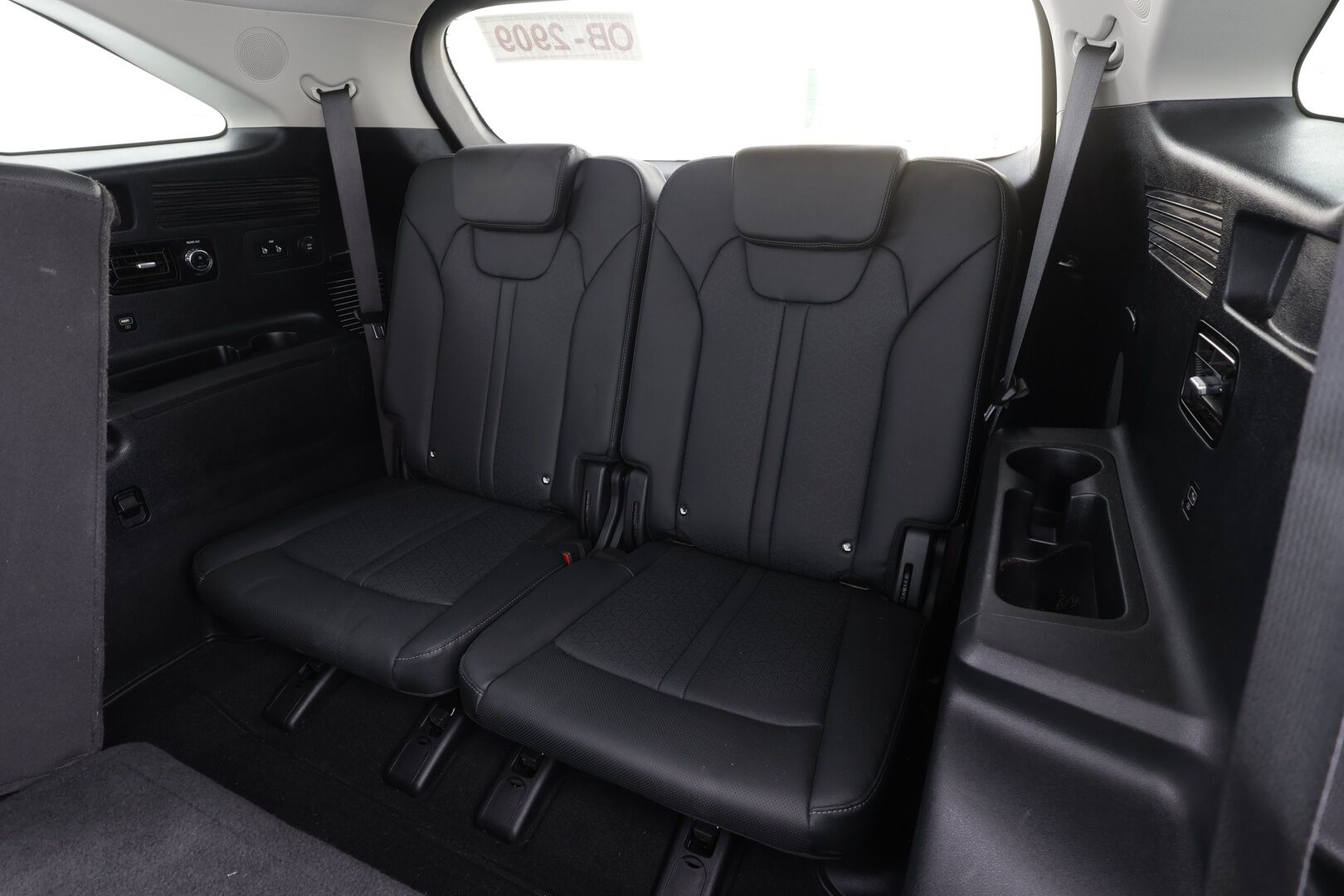 KIA SORENTO 2023 1,6 T-GDI Plug-in Hybrid AWD Business Premium AT 7-P - | ACC | Koukku | Bose | P.Kamera | Keyless | Nahat | LED | Navi |