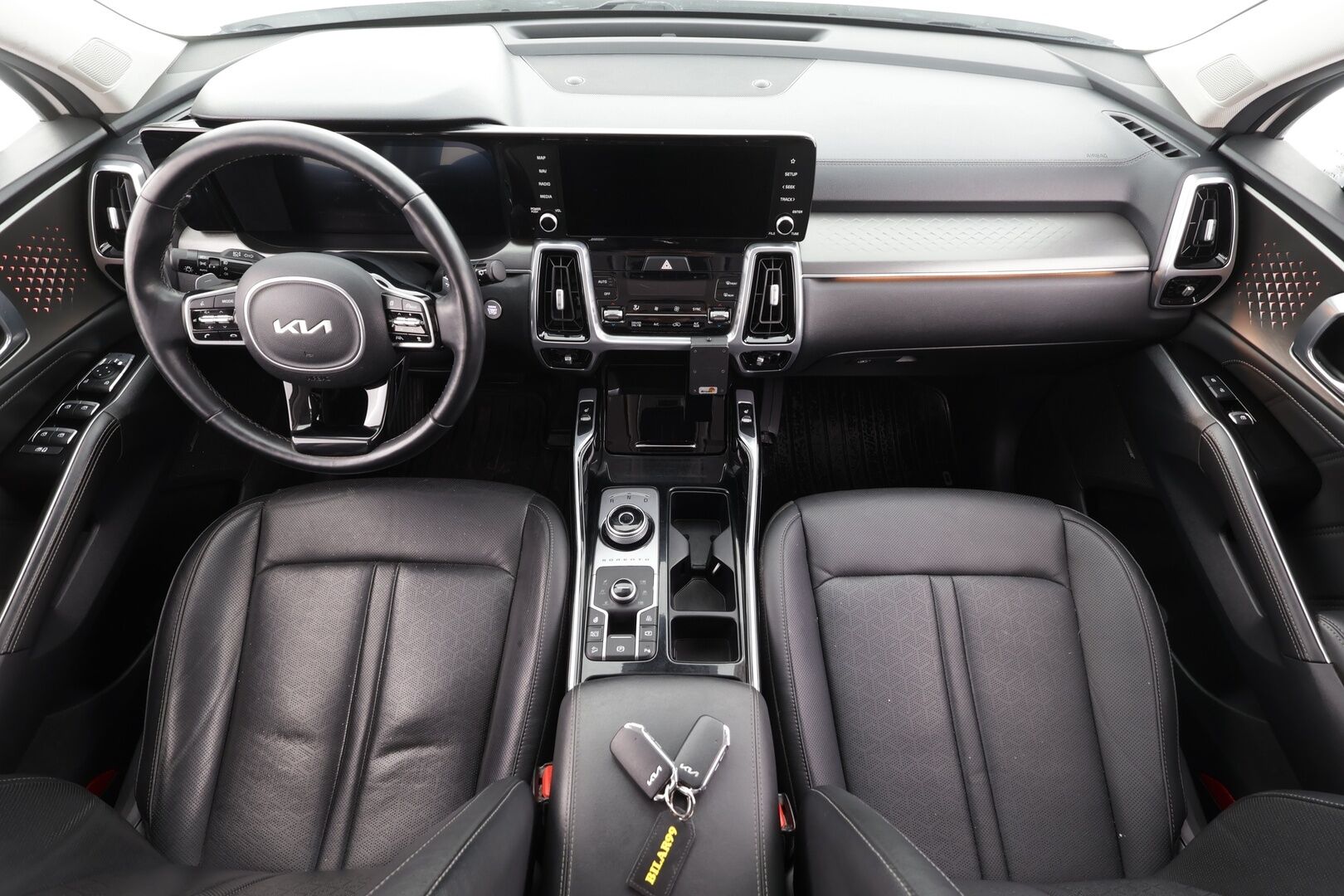 KIA SORENTO 2023 1,6 T-GDI Plug-in Hybrid AWD Business Premium AT 7-P - | ACC | Koukku | Bose | P.Kamera | Keyless | Nahat | LED | Navi |