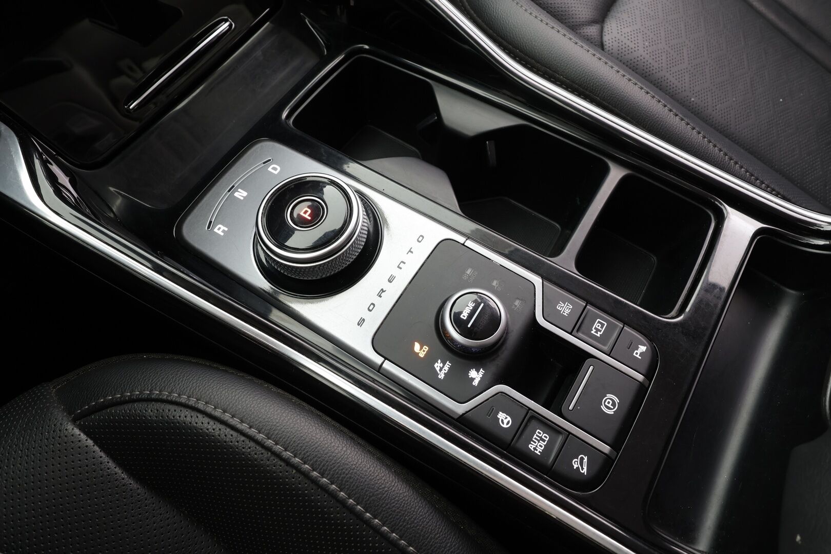 KIA SORENTO 2023 1,6 T-GDI Plug-in Hybrid AWD Business Premium AT 7-P - | ACC | Koukku | Bose | P.Kamera | Keyless | Nahat | LED | Navi |