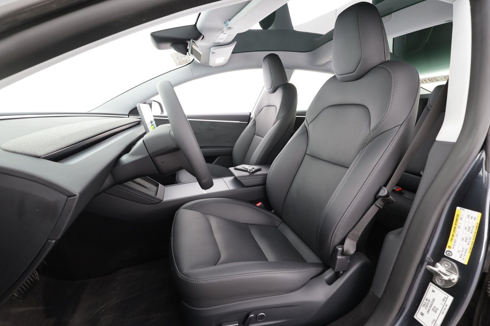 TESLA MODEL 3 2024 Long Range AWD * ILP / Lasikatto / ACC / Matrix / P.Kamera / Ilmastoitu Muistipenkki / Premium Audio / Keyless * - Kahdet renkaat aluvanteilla / 2x Latauskaapelit - HULLUT AVAJAISHULINAT KORKOTARJOUS 3,29 %