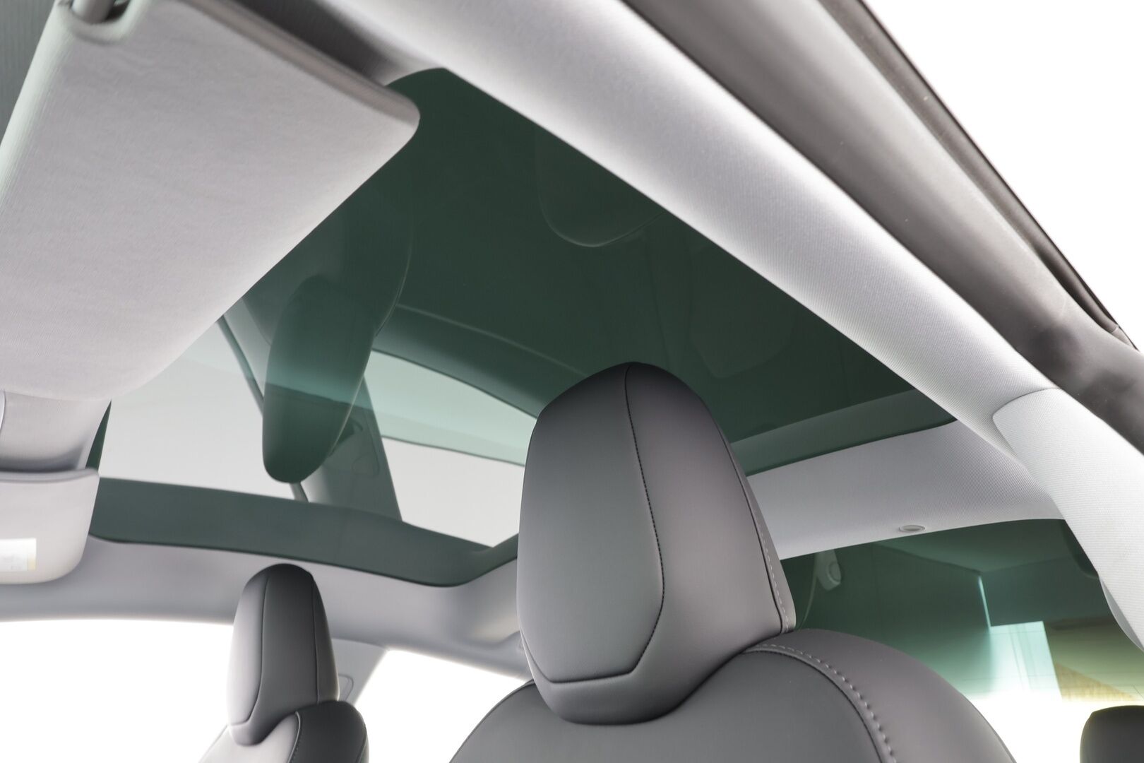 TESLA MODEL 3 2024 Long Range Dual Motor AWD Highland * ILP / Lasikatto / ACC / Matrix / P.Kamera / Ilmastoitu Muistipenkki / Premium Audio / Keyless * - Kahdet renkaat aluvanteilla / 2x Latauskaapelit - HULLUT AVAJAISHULINAT KORKOTARJOUS 3,29 %