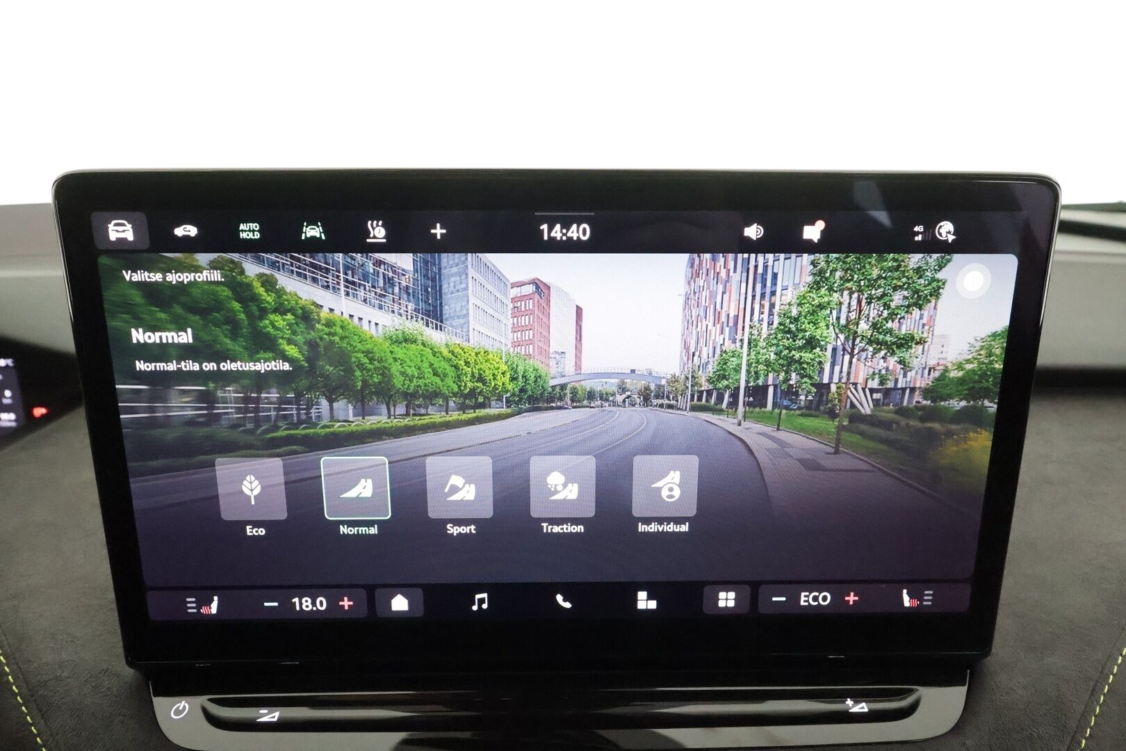 SKODA ENYAQ 2024 Coupe 85x 4x4 RS - | ACC | ILP / Koukku | Lasikatto | HUD | Canton | Matrix-LED | Muistipenkki | P-kamera | Sporttipenkit |