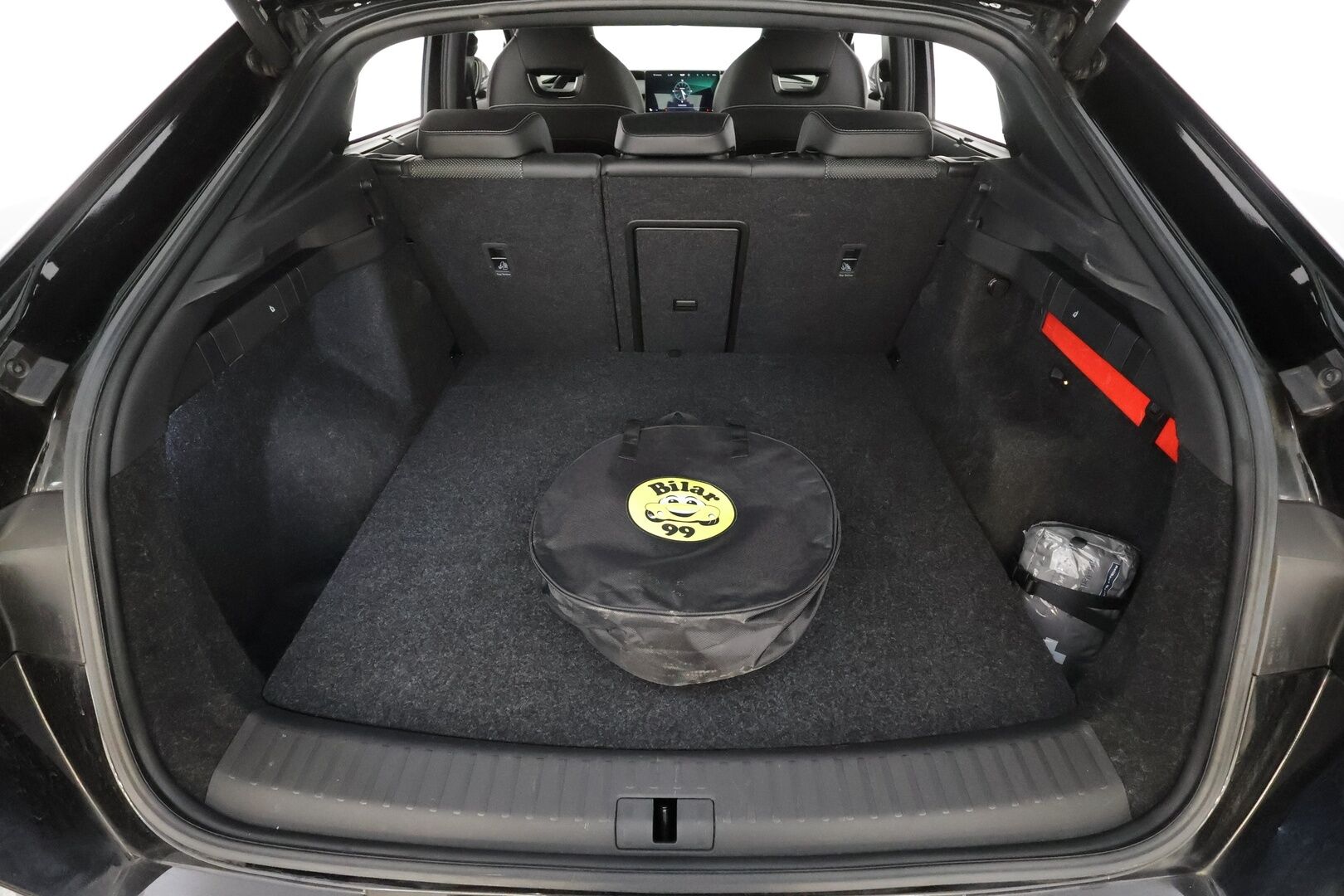 SKODA ENYAQ 2023 80x 4x4 RS iV * Canton / Lasikatto / ACC / ILP / Muistipenkit / Koukku / HUD / Matrix-LED / P.kamera / Keyless * - Kahdet renkaat aluvanteilla / 2x Latauskaapelit / Merkkihuollot - HULLUT AVAJAISHULINAT KORKOTARJOUS 3,29 %