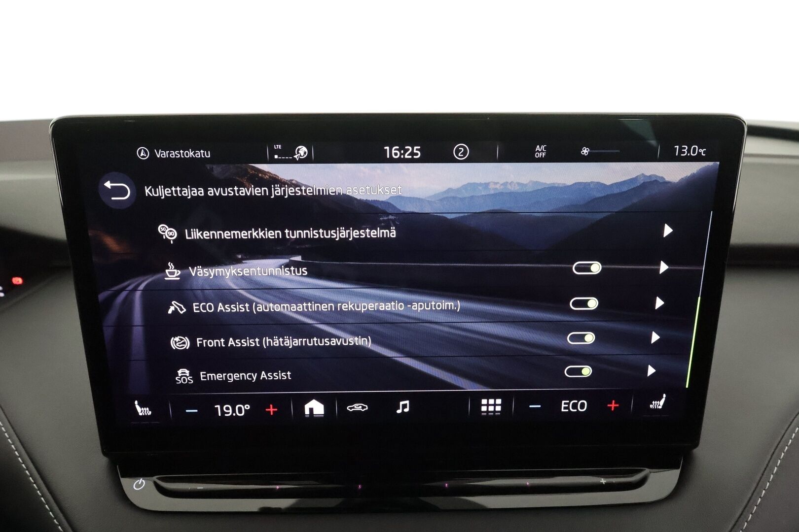 SKODA ENYAQ 2023 80x 4x4 RS iV * Canton / Lasikatto / ACC / ILP / Muistipenkit / Koukku / HUD / Matrix-LED / P.kamera / Keyless * - Kahdet renkaat aluvanteilla / 2x Latauskaapelit / Merkkihuollot - HULLUT AVAJAISHULINAT KORKOTARJOUS 3,29 %