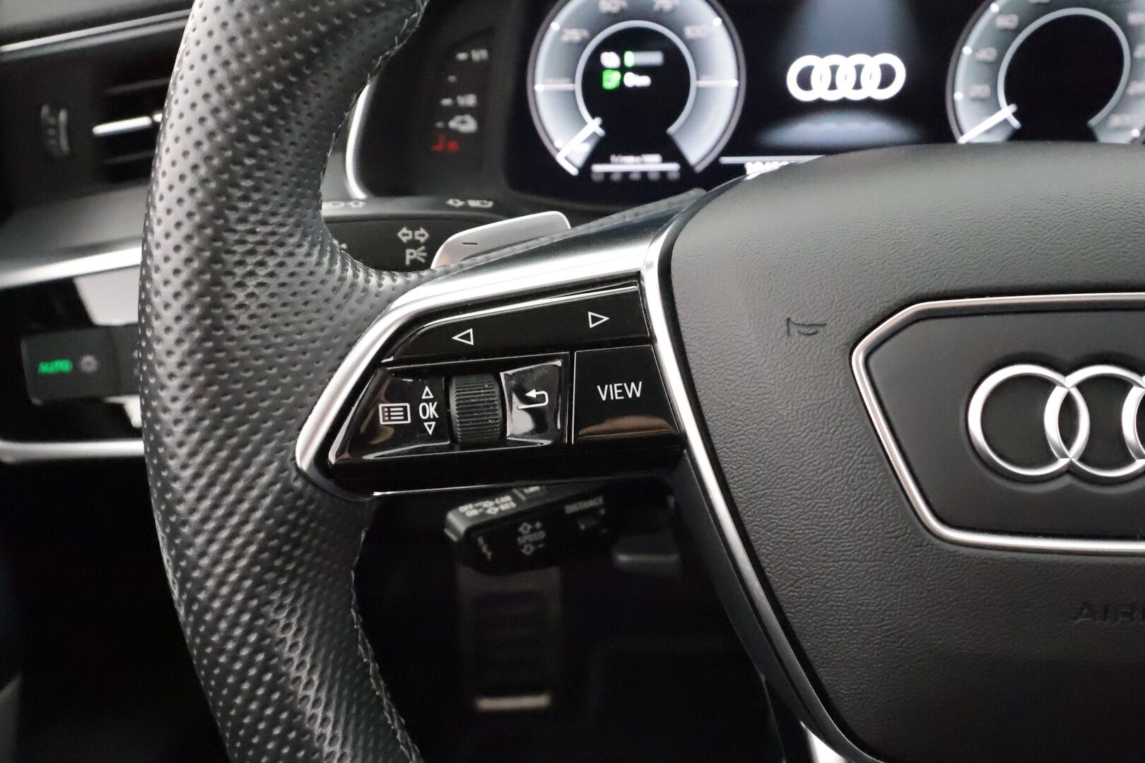 AUDI A6 2021 Avant 55 TFSI e quattro S-line * ACC / Koukku / Matrix-LED / B&O / Muistipenkki / P.kamera / Sporttinahat / 4-Alueinen ilmastointi* - Kahdet Renkaat - HULLUT AVAJAISHULINAT KORKOTARJOUS 3,29 %