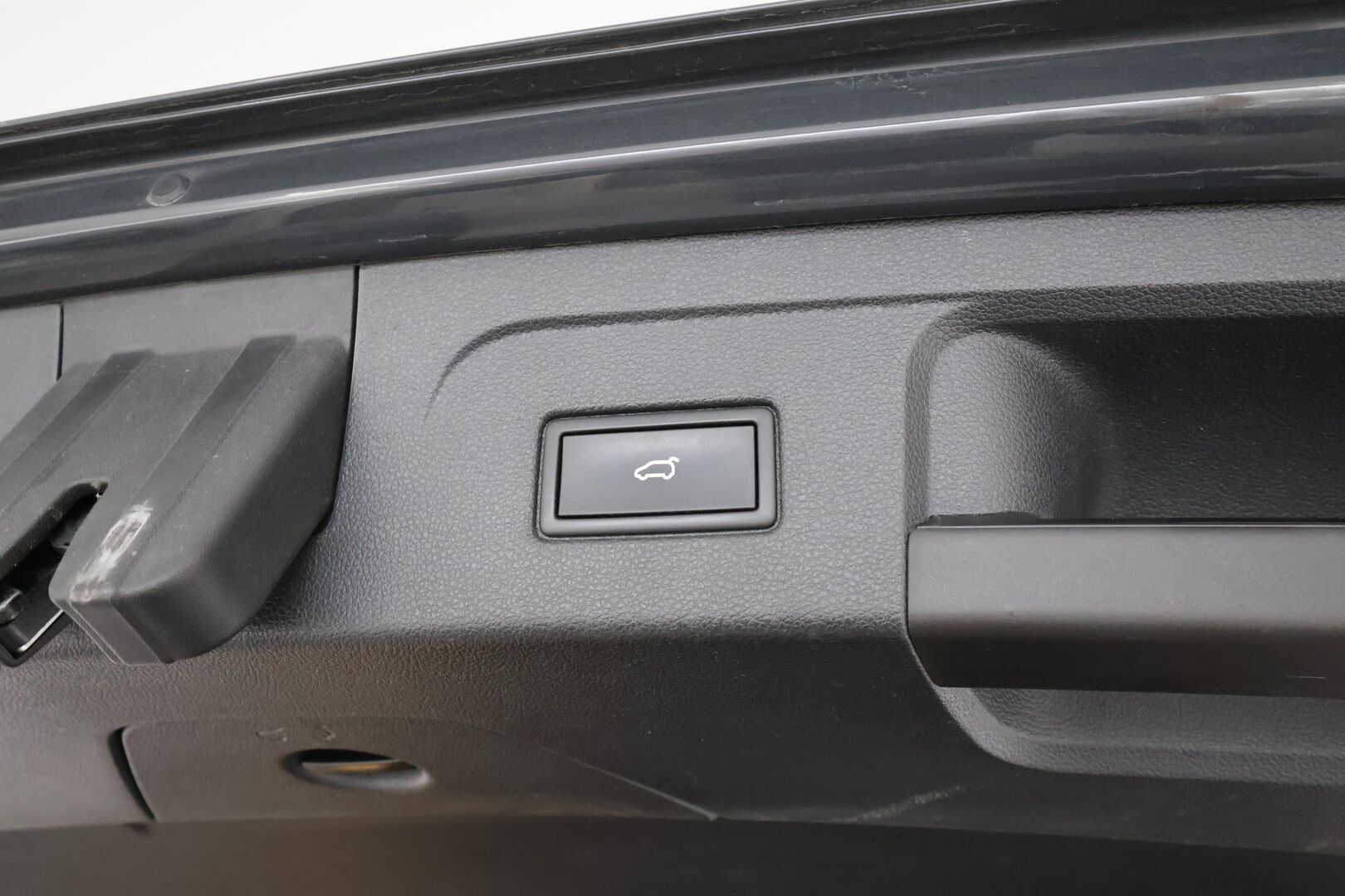 VOLKSWAGEN TOURAN 2022 Comfortline 2,0 TDI SCR 110 kW DSG 7.P - | ACC | Koukku | P.kamera | Hierovat ergoactive istuimet | Navi | LED | Apple&Android |