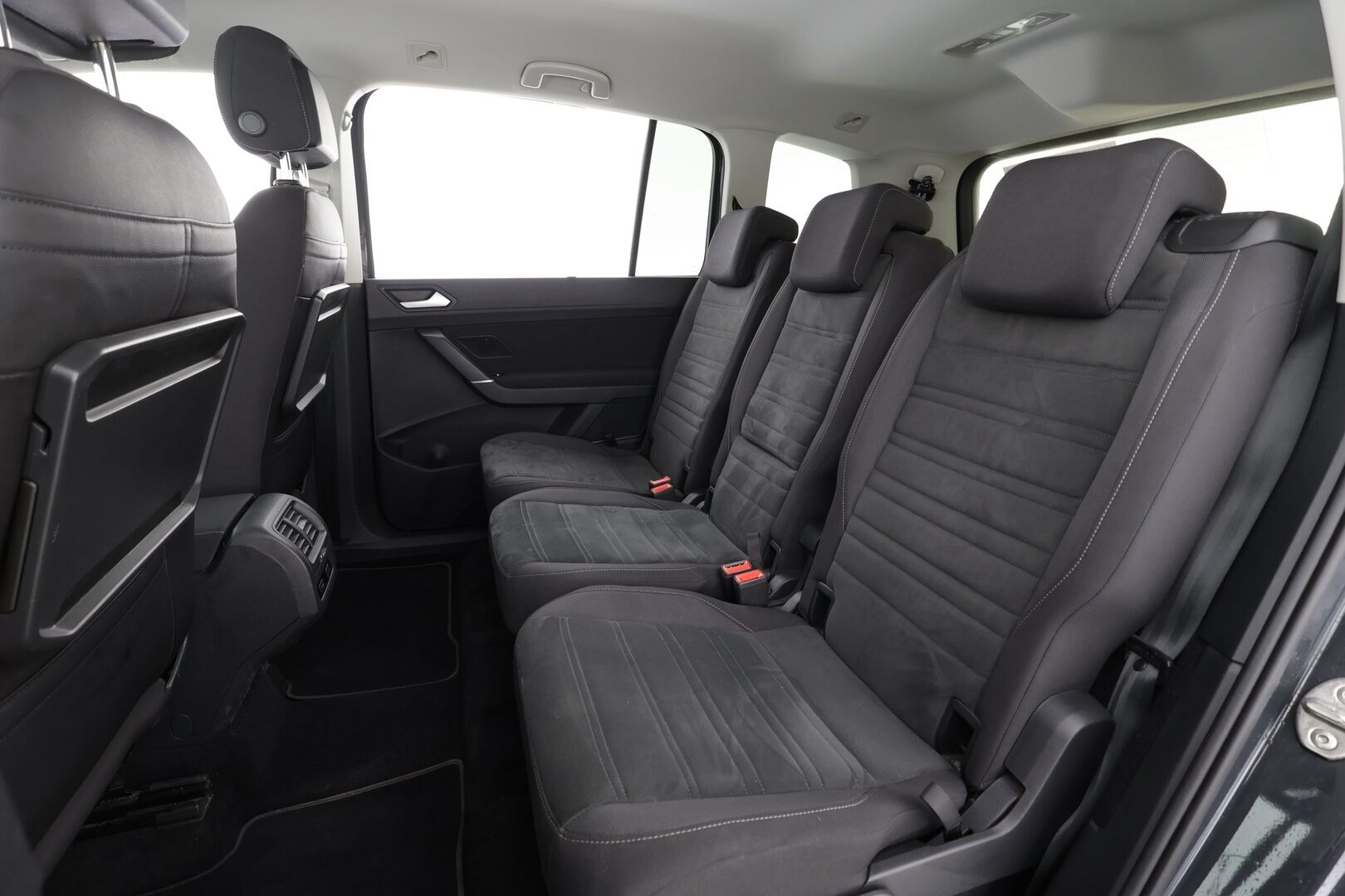 VOLKSWAGEN TOURAN 2022 Comfortline 2,0 TDI SCR 110 kW DSG 7.P - | ACC | Koukku | P.kamera | Hierovat ergoactive istuimet | Navi | LED | Apple&Android |