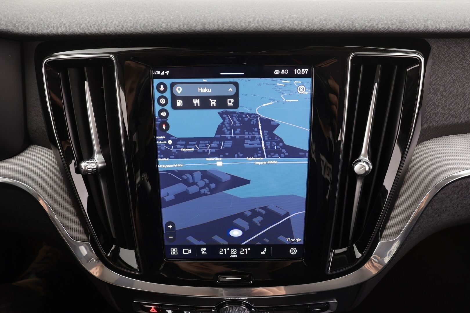 Volvo V60 CROSS COUNTRY 2024 B4 AWD D-MHEV Plus Bright * ACC / Webasto / Koukku / Muistipenkit / BLIS / P.Kamera / Navi / LED / Facelift / Keyless * - Merkkihuollettu / Juuri huollettu - HULLUT AVAJAISHULINAT KORKOTARJOUS 3,29 %