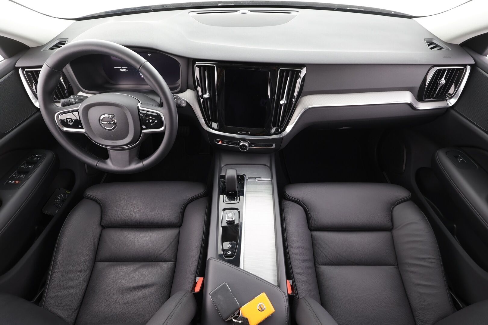 Volvo V60 CROSS COUNTRY 2024 B4 AWD D-MHEV Plus Bright * ACC / Webasto / Koukku / Muistipenkit / BLIS / P.Kamera / Navi / LED / Facelift / Keyless * - Merkkihuollettu / Juuri huollettu - HULLUT AVAJAISHULINAT KORKOTARJOUS 3,29 %