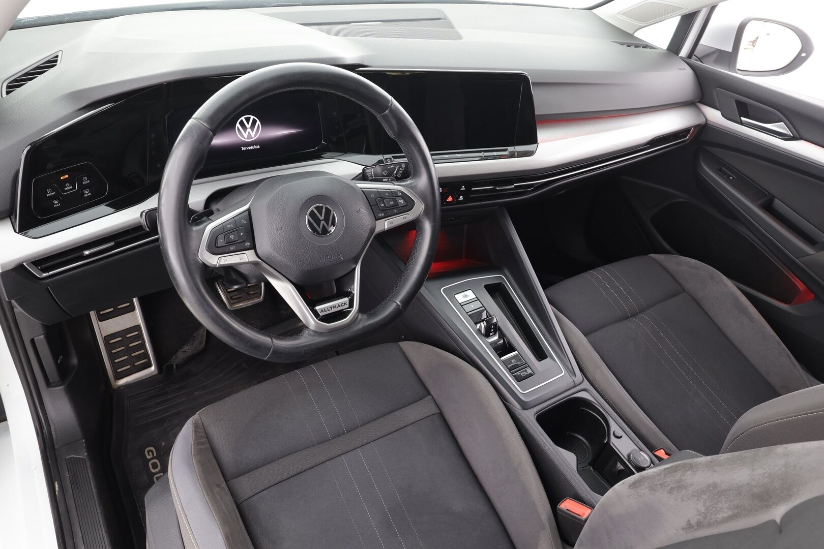 VOLKSWAGEN GOLF 2022 2.0 TSI 4Motion Alltrack - * ACC | Webasto | Koukku | LED | P.kamera | apple&Android | Ambient | 3-Alueinen Ilmastointi | Kahdet Renkaat | Kattavat huollot*