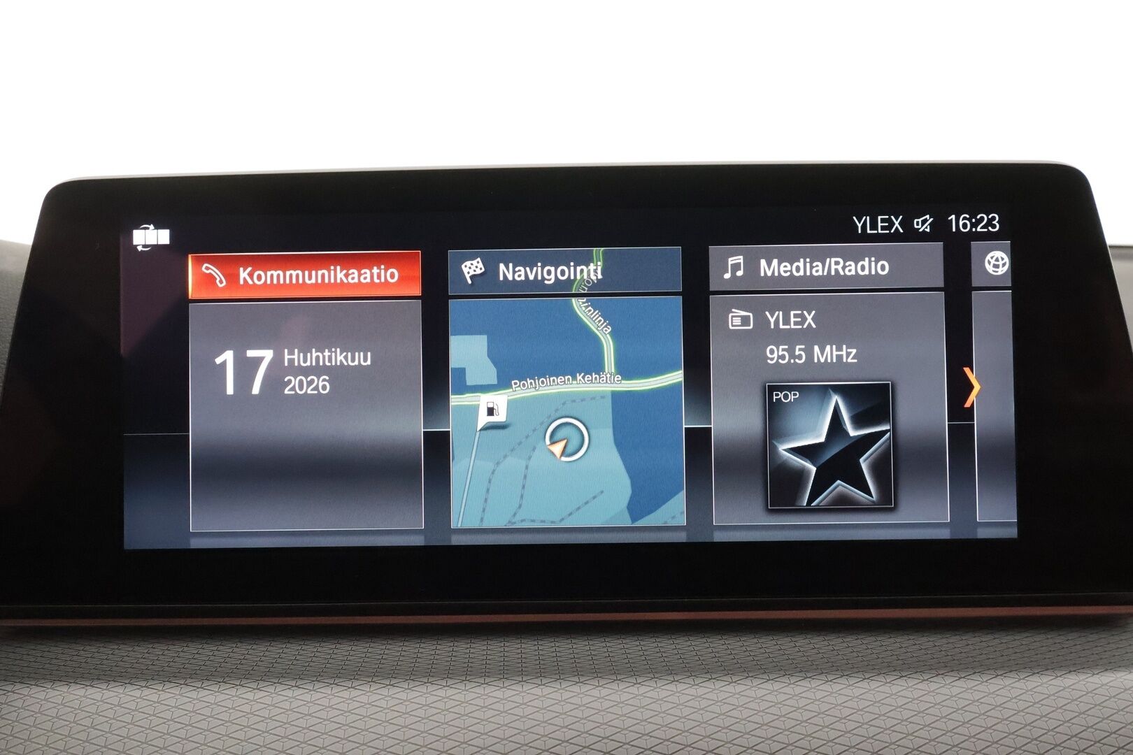 BMW 520 2017 G31 Touring 520d Business - | P.Kamera | LED | Sportpenkki Muistilla | Navi | Kaistavahti | Comfort Access | Navi |