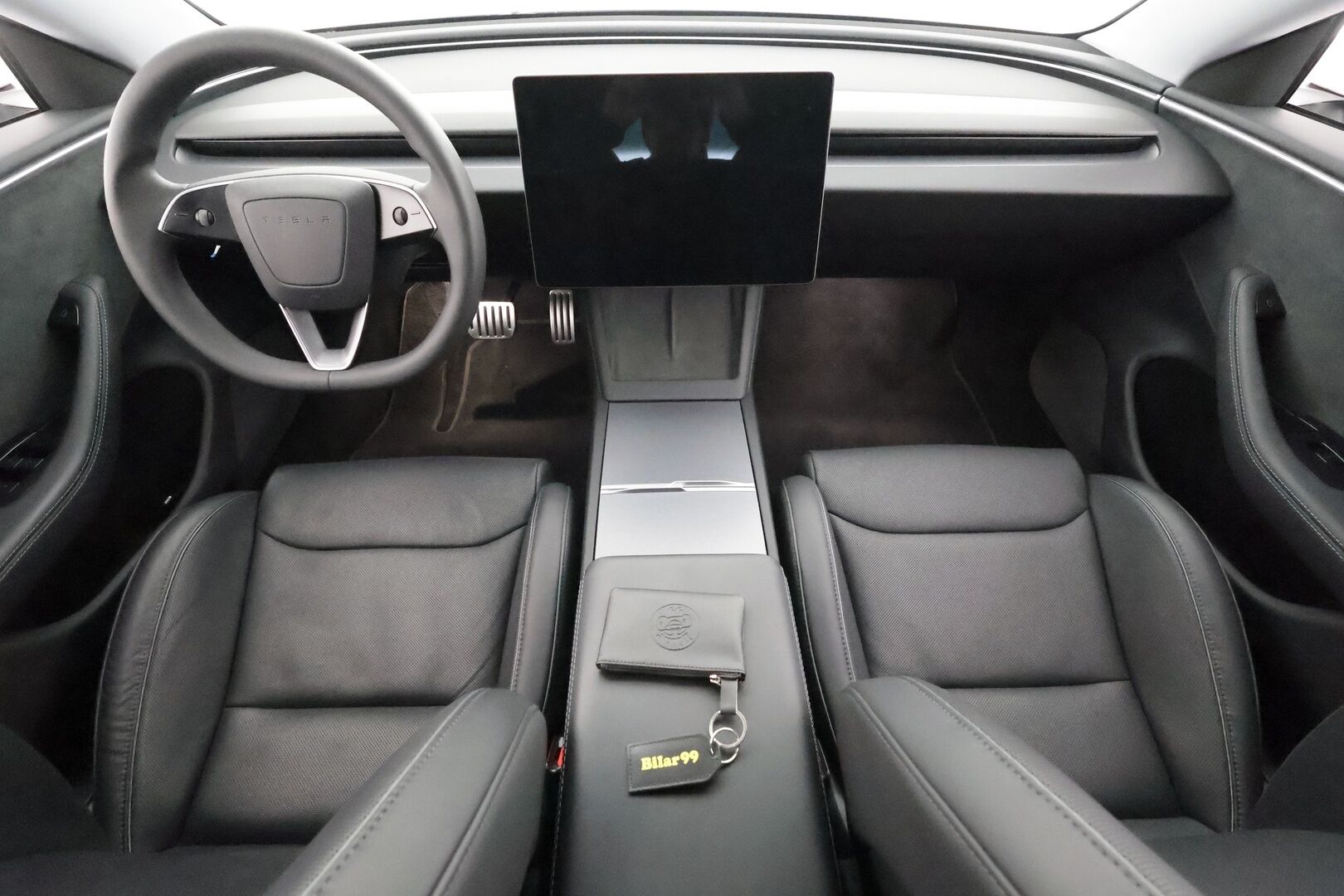 TESLA MODEL 3 2024 78kWh Performance AWD Highland * Lasikatto / Matrix LED / Viihdenäyttö / ILP / Highland-istuimet / P.Kamera * - Akuston esilämmitys / Ilmastoidut nahat / Facelift - HULLUT AVAJAISHULINAT KORKOTARJOUS 3,29 %