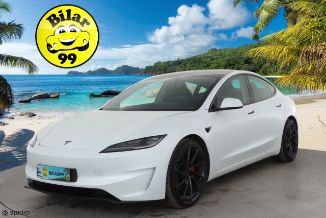 TESLA MODEL 3 2024