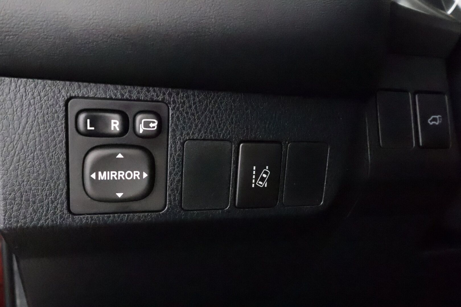 TOYOTA RAV4 2016 2,5 Hybrid AWD Premium - | ACC | Koukku | Kaistavahti | Nahat | Navi | LED | 360° | Keyless | Sähköpenkki |