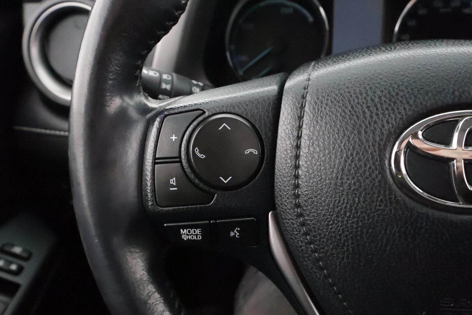 TOYOTA RAV4 2016 2,5 Hybrid AWD Premium - | ACC | Koukku | Kaistavahti | Nahat | Navi | LED | 360° | Keyless | Sähköpenkki |
